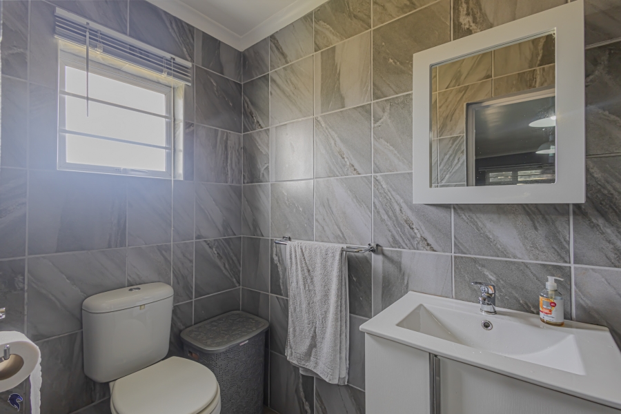 4 Bedroom Property for Sale in Long Acres Country Estate Western Cape